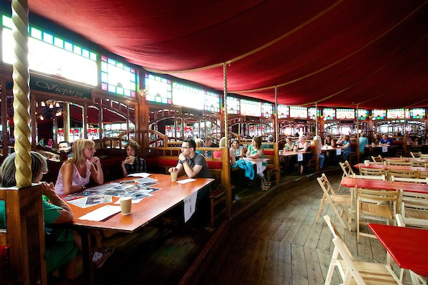 We are looking for a wide range of people who would like to share their expertise or knowledge as part of Cabaret of Ideas on 26 July.

If you would like to join our team of speakers, you can find out more here: 
ifmiltonkeynes.org/be-part-of-cab…