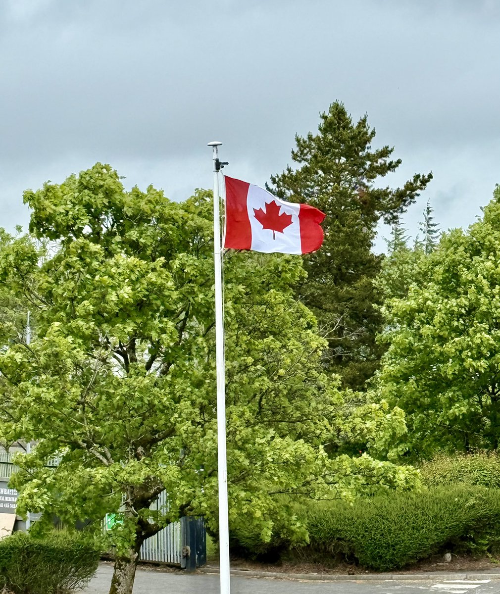 jambon75's tweet image. Saw this proudly flying in our town - are you guys taking over @DonnaLeeThomps8 @Walshag? 🤣
