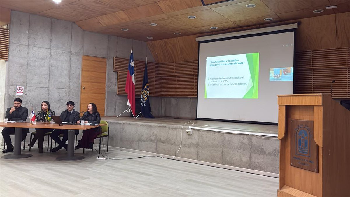 Observa_EPJA's tweet photo. “Experiencias de docentes en Acciones Formativas y estudiantes de Magíster de educación de adultos de Chile y Brasil”.
FORO PANEL 1: Acciones Formativas en EPJA
Modera: Dr. Sebastián Ortiz M
En @upla_comunica @Mineduc @SEREMI_EDUC_V @violetachile https://t.co/v2DE5EvAnD