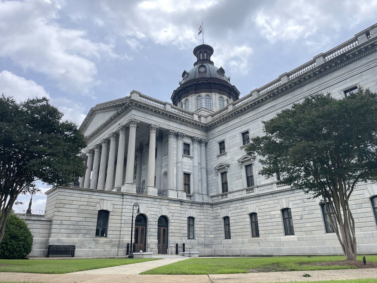 Pamela Wood (@pwoodreporter) on Twitter photo Greetings from Columbia, South Carolina, where Maryland <a href="/GovWesMoore/">Governor Wes Moore</a> will be speaking at two Democratic events tonight â the state partyâs annual dinner and <a href="/RepJamesClyburn/">James E. Clyburn</a>âs âworld famousâ fish fry. Greetings from Columbia, South Carolina, where Maryland <a href="/GovWesMoore/">Governor Wes Moore</a> will be speaking at two Democratic events tonight â the state partyâs annual dinner and <a href="/RepJamesClyburn/">James E. Clyburn</a>âs âworld famousâ fish fry.