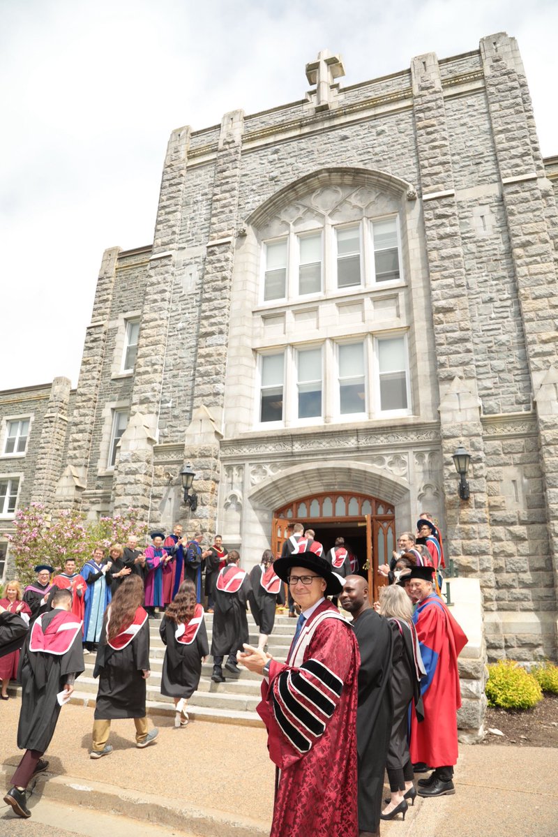 Saint Mary’s University (@smuhalifax) on Twitter photo Family, friends, faculty, today we all celebrate. 🎓 <a href="/SMArts_SMU/">SMU Faculty of Arts</a> #WorldWithoutLimits #SMUGrads2025 Family, friends, faculty, today we all celebrate. 🎓 <a href="/SMArts_SMU/">SMU Faculty of Arts</a> #WorldWithoutLimits #SMUGrads2025
