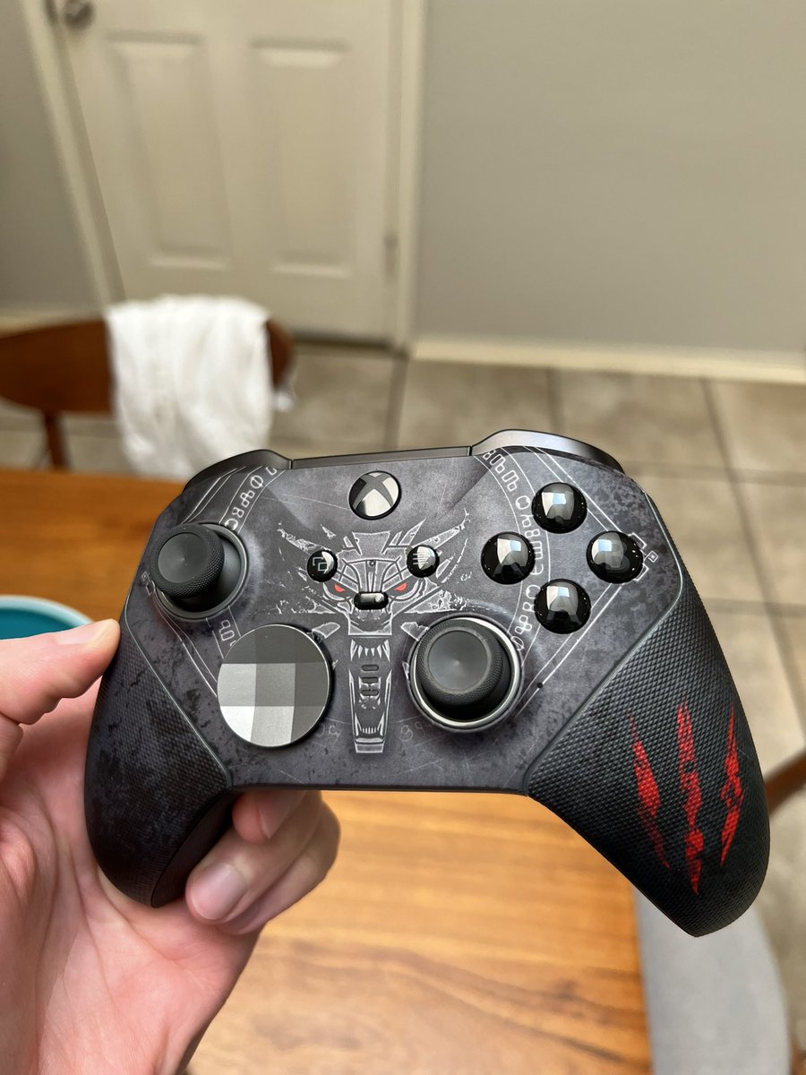 Thanks <a href="/Xbox/">Xbox</a> for sending me this sick controller for The Witcher 3: Wild Hunt’s 10th anniversary!!

Can’t wait to hear Geralt say “wind’s howling” for the millionth time while using this 🫡