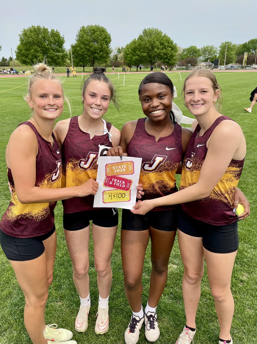Girls 4x100 is headed to state and broke the school record with a time of 50.08!