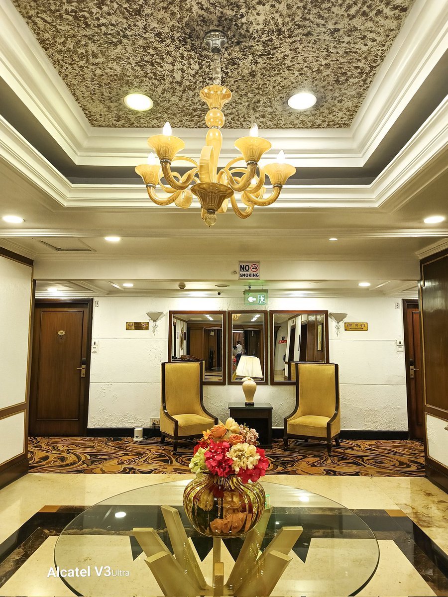 sidmalakar200's tweet image. Some shots captured using the all new @IndiaAlcatel ALCATEL V3 ULTRA powered by @MediaTekIndia
#Alcatel #AlcatelMobile #AlcatelInIndia #AlcatelV3Series #NXTPAPER #Flipkart 
@SANJEEVRATHI76