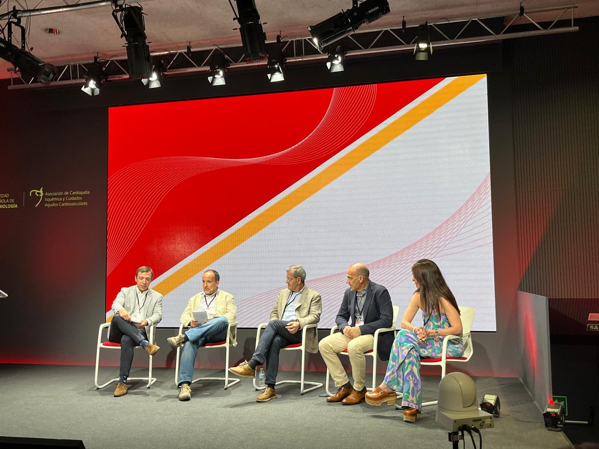 Cosme Garcia Garcia (@cosmegarciacg7) on Twitter photo Un placer participar de nuevo en la reunión de <a href="/AgudosSEC/">Asociación CI y Cuidados Agudos Cardiovasculares</a>.Hoy con <a href="/RuizNodarJM/">Juan Miguel Ruiz Nodar</a> y <a href="/almucastro01/">Almudena Castro Conde</a>, <a href="/AlbertAriza3/">Albert Ariza Solé</a> , pretratamiento en IAM, rehabilitación y tto. Hipolimemiante tras SCA. Gracias <a href="/Ana_Viana_T/">Ana Viana Tejedor</a> <a href="/randreariba_rut/">Rut Andrea</a>, <a href="/miguelcorbi1/">Jose miguel </a>. <a href="/iCorGTrias/">L'Institut del Cor del Germans Trias</a> Un placer participar de nuevo en la reunión de <a href="/AgudosSEC/">Asociación CI y Cuidados Agudos Cardiovasculares</a>.Hoy con <a href="/RuizNodarJM/">Juan Miguel Ruiz Nodar</a> y <a href="/almucastro01/">Almudena Castro Conde</a>, <a href="/AlbertAriza3/">Albert Ariza Solé</a> , pretratamiento en IAM, rehabilitación y tto. Hipolimemiante tras SCA. Gracias <a href="/Ana_Viana_T/">Ana Viana Tejedor</a> <a href="/randreariba_rut/">Rut Andrea</a>, <a href="/miguelcorbi1/">Jose miguel </a>. <a href="/iCorGTrias/">L'Institut del Cor del Germans Trias</a>