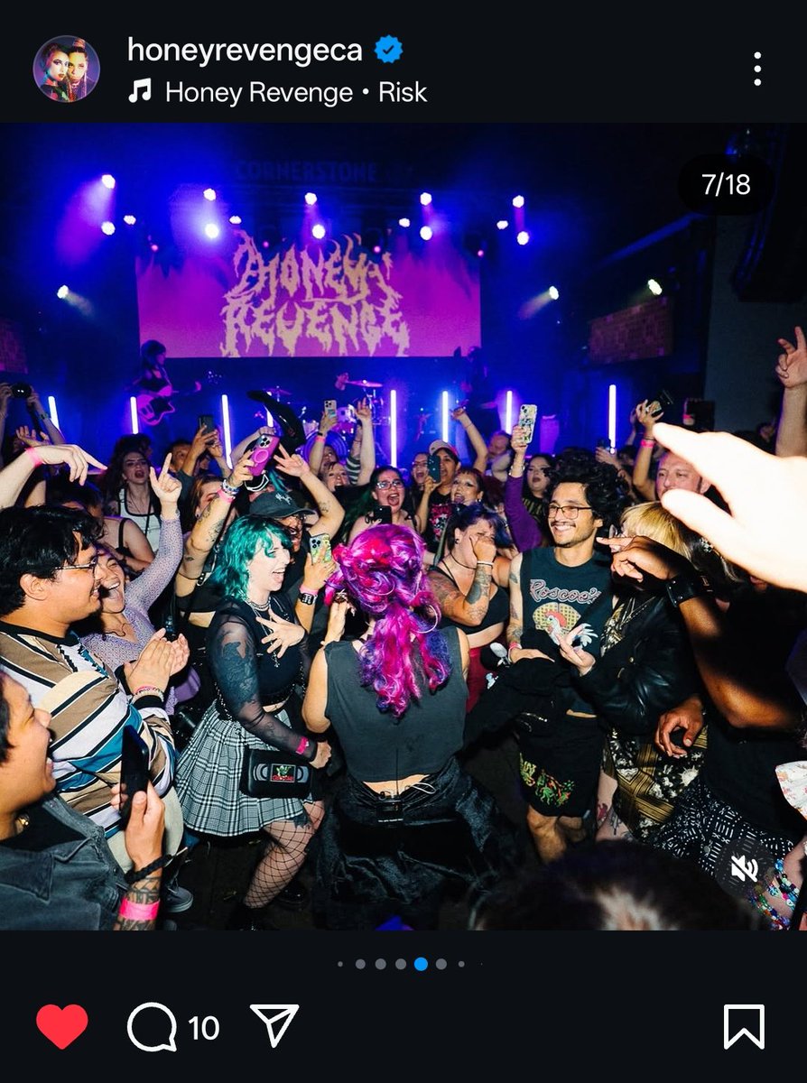 I guess that's pretty fucking cool or whateva 
(I'm screaming)