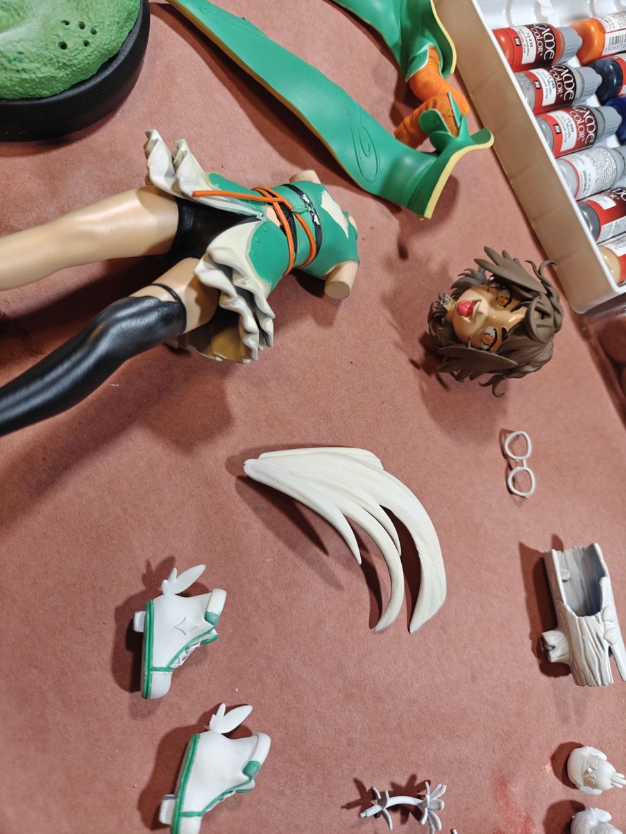 Goin live with another painting stream! Today, we paint a real hecker.. 

twitch.tv/renadra