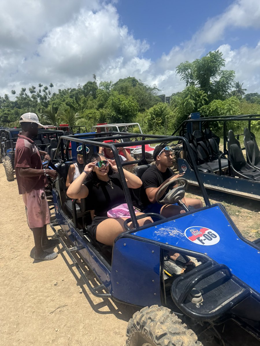 Quincy Joyner (@joynerquincy) on Twitter photo In the Jungle with my Family!! <a href="/QuintenJoyner/">Quinten Joyner</a> <a href="/Quintaelyn1/">Quintaelyn Joyner</a> <a href="/kristenj2601/">Kristen Joyner</a> #GodsPlan #45 #WreckEm! Happy Birthday to Me!! In the Jungle with my Family!! <a href="/QuintenJoyner/">Quinten Joyner</a> <a href="/Quintaelyn1/">Quintaelyn Joyner</a> <a href="/kristenj2601/">Kristen Joyner</a> #GodsPlan #45 #WreckEm! Happy Birthday to Me!!
