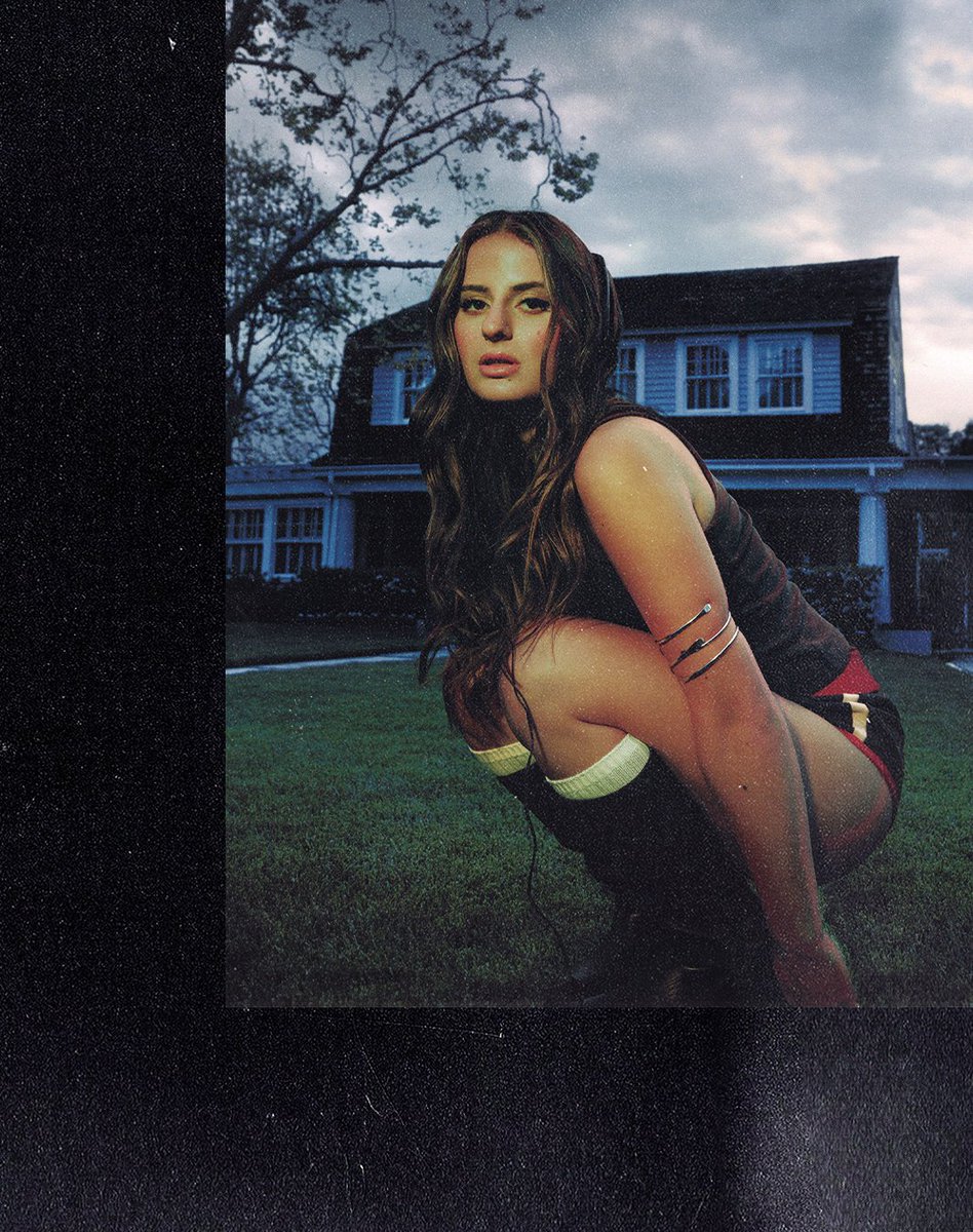 Anyone got that Friday feeling?! Our new On Your Radar playlist will take you into the weekend 😎

<a href="/leonthomas/">Leon Thomas</a> - MUTT Deluxe: HEEL 
<a href="/lorde/">Lorde</a> - Man Of The Year
#NatalieJane - fallin

open.spotify.com/playlist/1G2nt…