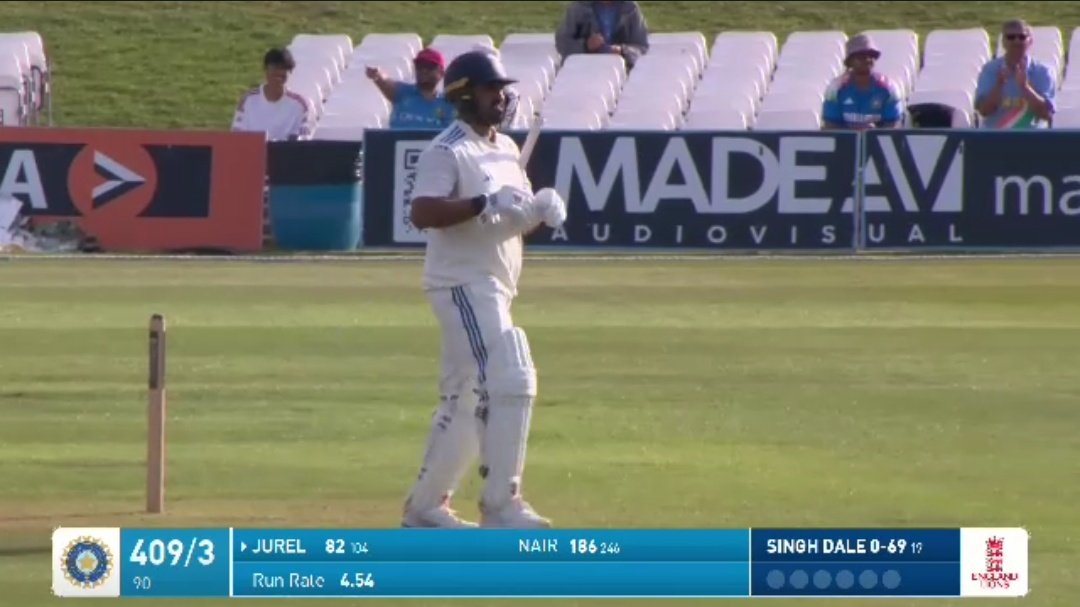 #MIvsGT
Karun Nair - 186* (246).
Sarfaraz - 92 (119).
Jurel - 82* (104).

INDIA A POST 409/3 ON DAY 1 OF THE WARM UP MATCH.