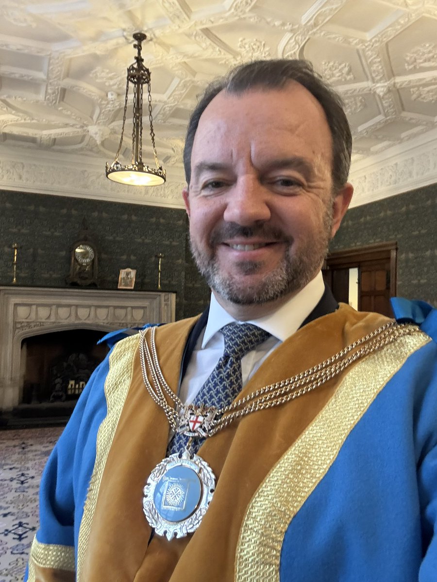 Currently waiting to enclothe 35 new liverymen of the Worshipful Company of Communicators in the splendid <a href="/Ironhall/">Ironmongers' Hall</a>. Such a joy in our 25th anniversary year to gain full livery status and have so many people eager to play their part in the civic life of the City! <a href="/CommsLivery/">The Worshipful Company of Communicators</a>