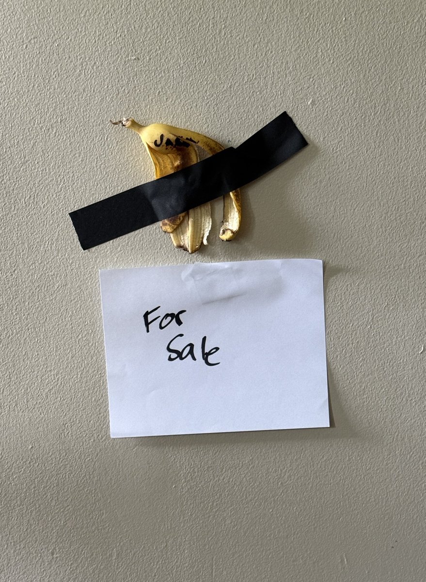 Hey <a href="/justinsuntron/">H.E. Justin Sun 🍌</a> - We are a non-profit charity hacker conference. We are doing an auction of this art by <a href="/Jaku/">Jaku 🐀🐀🐀</a> - what do you bid?