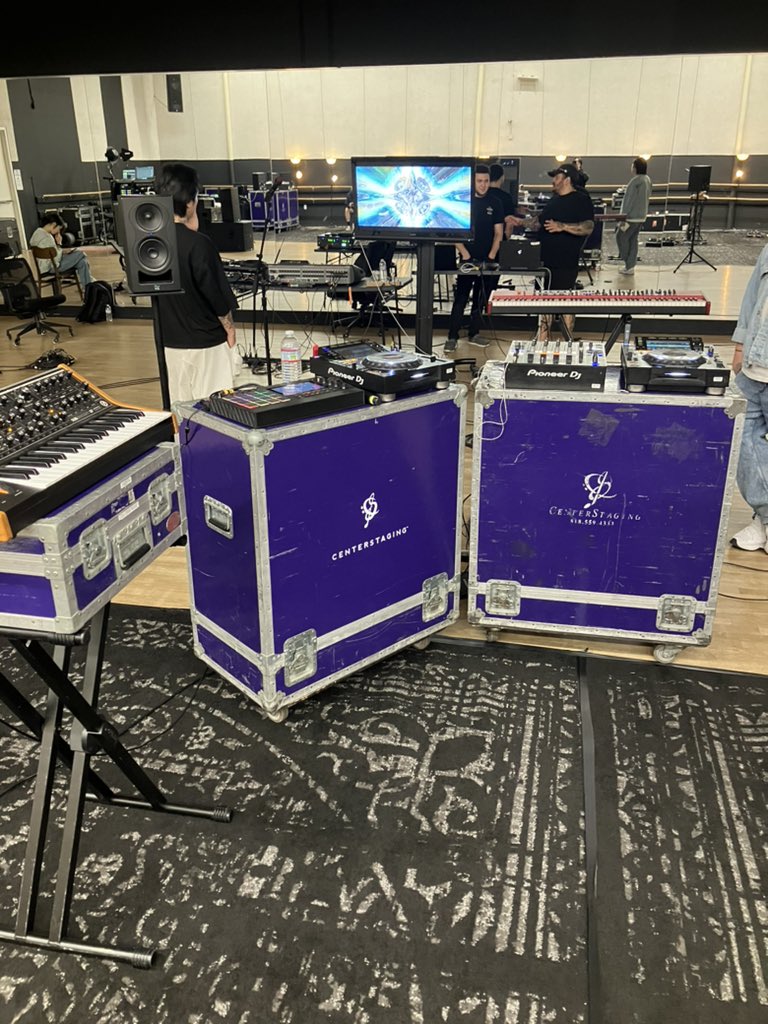 DPR_ARTIC's tweet image. LA rehearsal