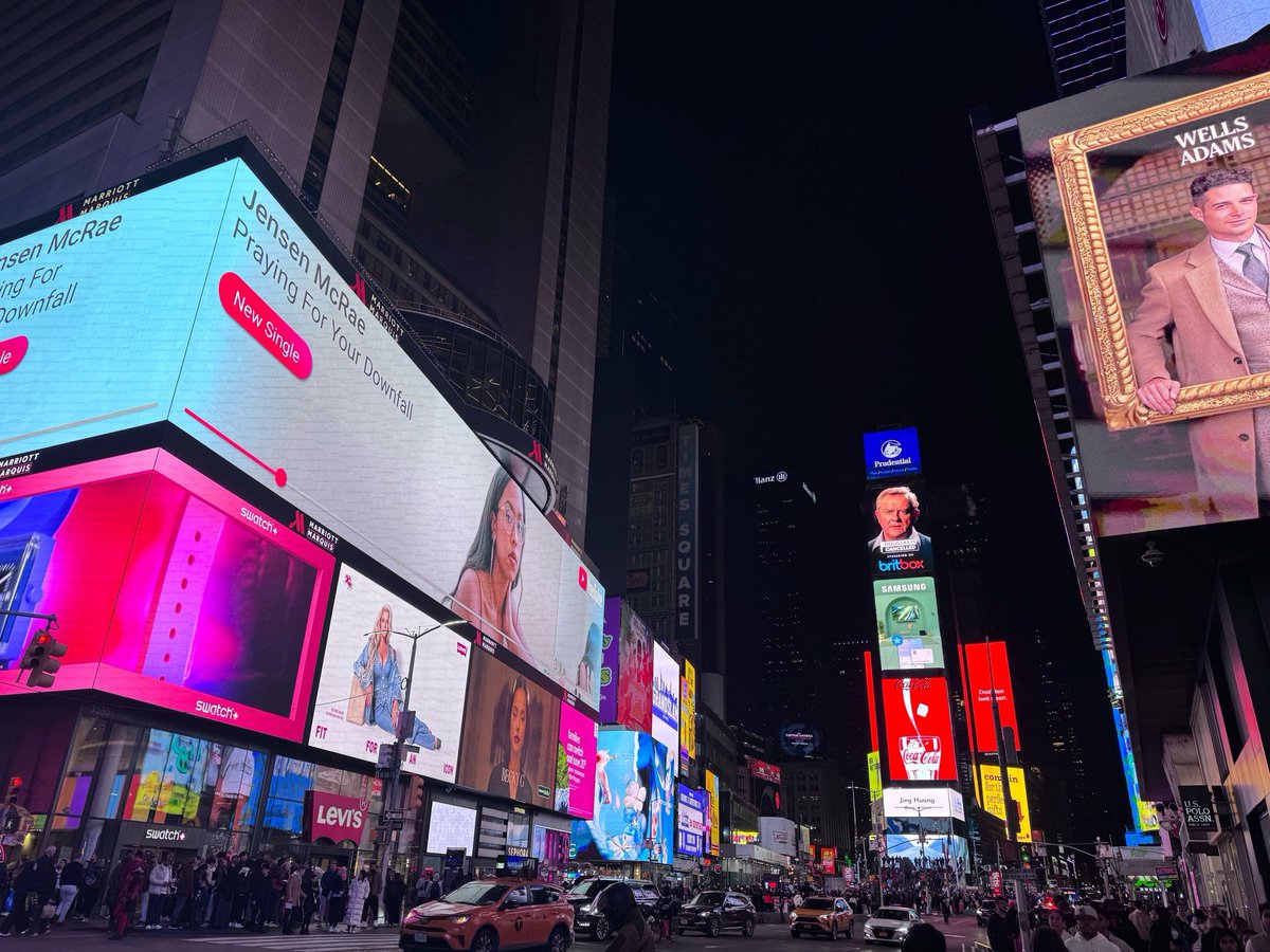 The cobblestones whispered beneath my feet as I wandered the captivating streets of NYC all night long as the camera seized a shot of me. 🌙  The luminaire on the building was such a beacon against the velvety expanse night sky.  ֺ۪ ⭒