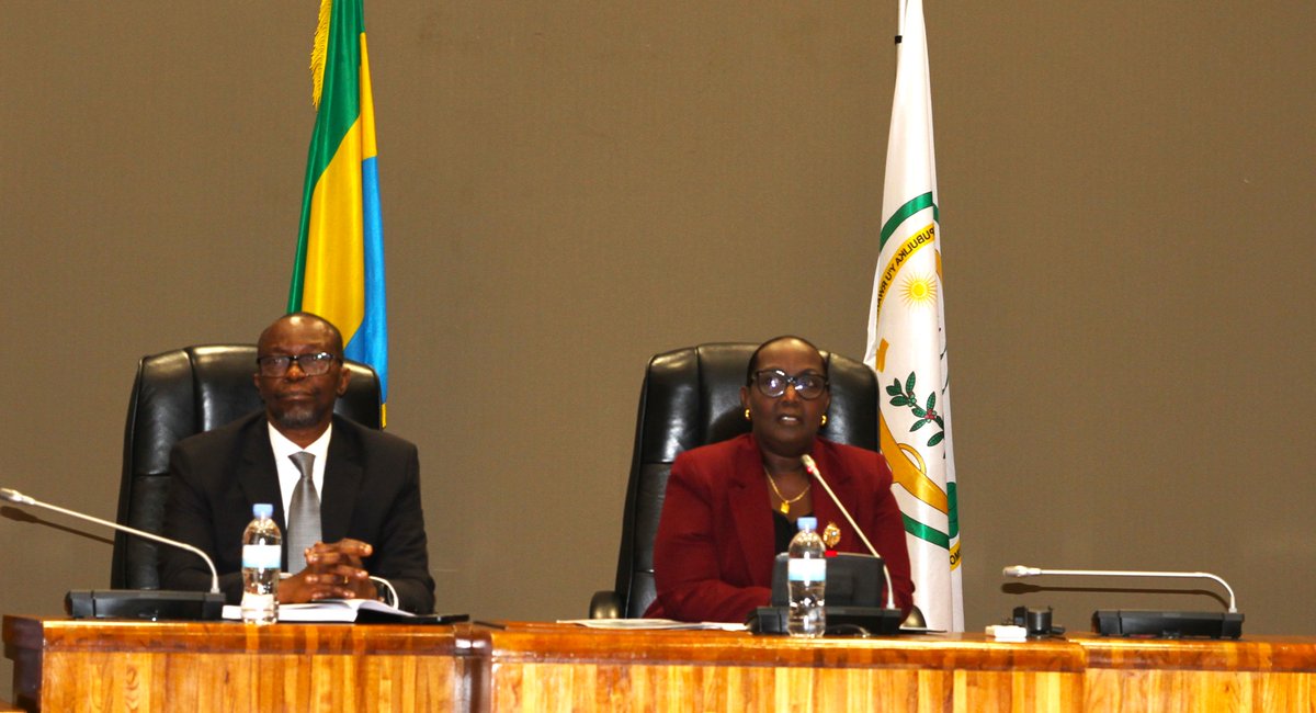 Nyakubahwa Perezida w’Urukiko rw’Ikirenga, Rt. Hon. MUKANTAGANZWA Domitilla, yayoboye inama y’abacamanza, abanditsi n’abandi b’inkiko zo mu Ifasi y’Urukiko Rukuru rwa Kigali harimo n’inkiko z’ubucuruzi.