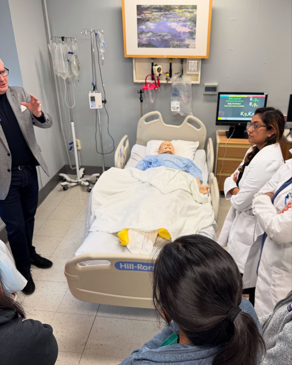 This week, we had another RRT/Code simulation with the residents to prepare them for their upcoming role as senior residents. This is a joint effort by our critical nurses, faculty, and ICU director to promote patient safety and improve delivery of care.

#MMCIM #InternalMedicine