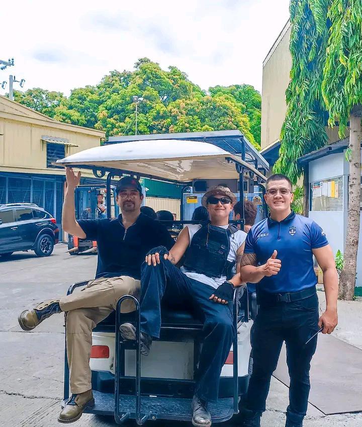 DJFPchildSmileOFC tweet media