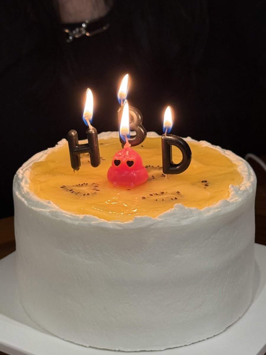kmhllew's tweet image. 마치 생일주간에 스케줄이라니 해삐~~🇲🇾
생일추카추카해용❤️‍🔥

@태그안되는전업자녀