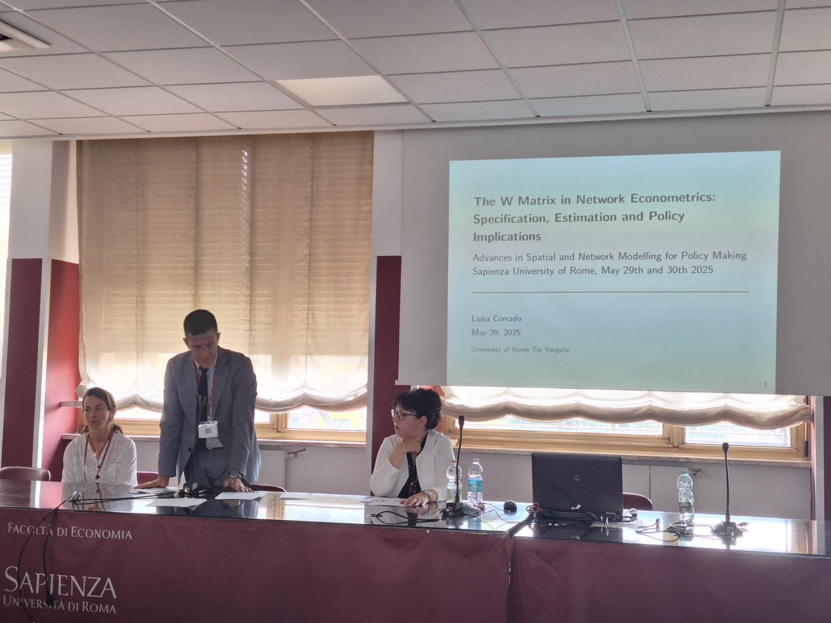 Back from a great 2-day workshop on Advances in Spatial and Network Modelling for Policy Making at @sapienzaroma. Great papers and the opportunity to meet again several colleagues