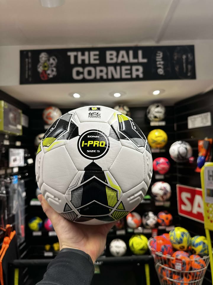 ⚽ Feeling supersonic - give me the iPro Sonic ⚽

BRAND NEW iPro premium training football has landed in our stock and we know you will love it!

This quality ball has been tried &amp; tested by several local adults teams who believe it's match ball quality.

eurosoccercompany.com/footballs/foot…