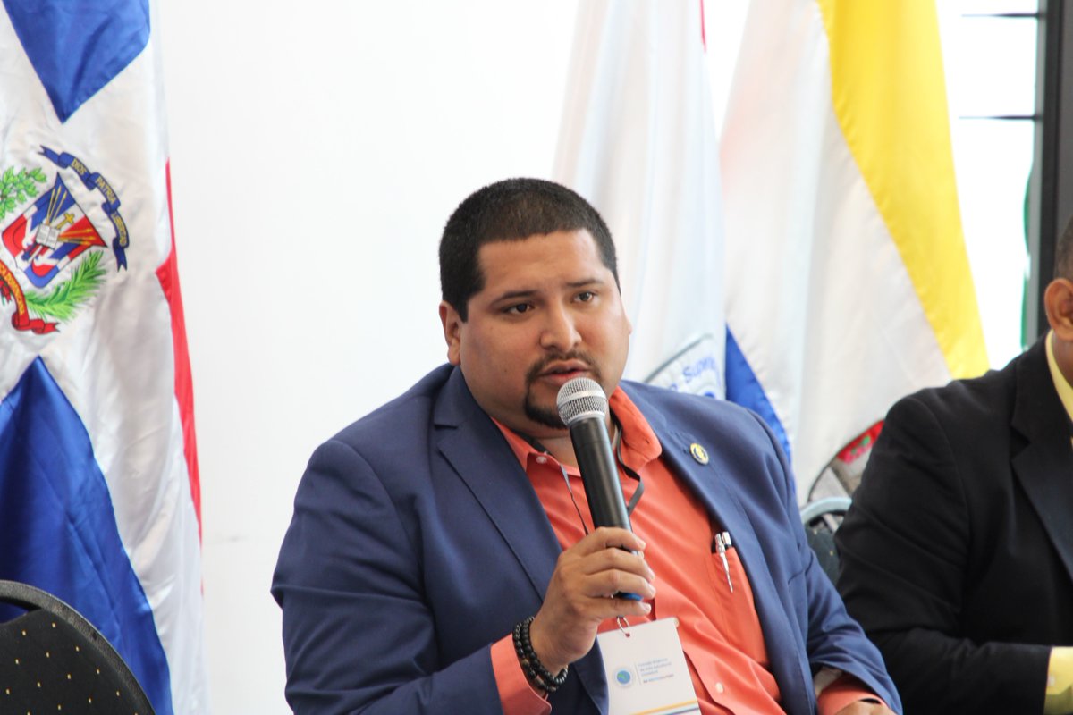 SGCSUCA's tweet image. En instalaciones de la @UNAHoficial  se desarrolló la LIII Sesión Ordinaria del Consejo Regional de Vida Estudiantil -CONREVE-, celebrada en modalidad semipresencial. 
👉Leer nota completa: csuca.org/es/liii-sesion…