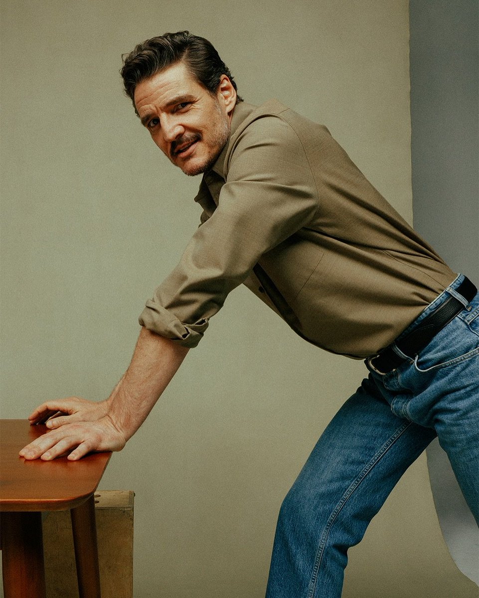 Pedro Pascal News Brasil tweet media