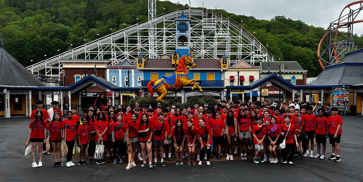 Congratulations to the BBMS members of our Select Chorus and Select Band. Both ensembles performed and received ratings of Superior at the Trills and Thrills Music Festival at Lake Compounce!