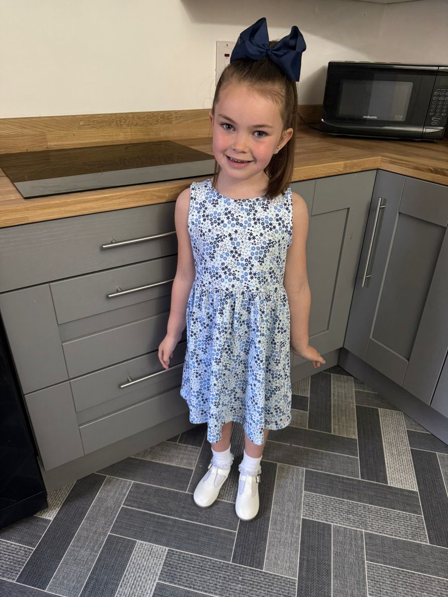 C.G (@garland_conor) on Twitter photo My wee princess I would walk over broken glass barefoot for her My wee princess I would walk over broken glass barefoot for her