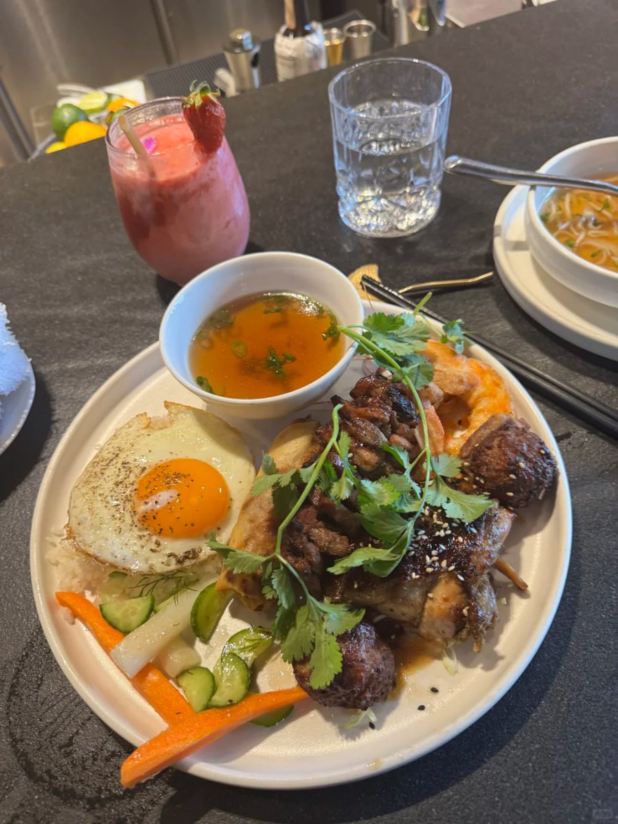 imbpanisa's tweet photo. A feast for the senses: vibrant flavors, fresh ingredients, and a touch of indulgence! https://t.co/XH6QpOZAJz