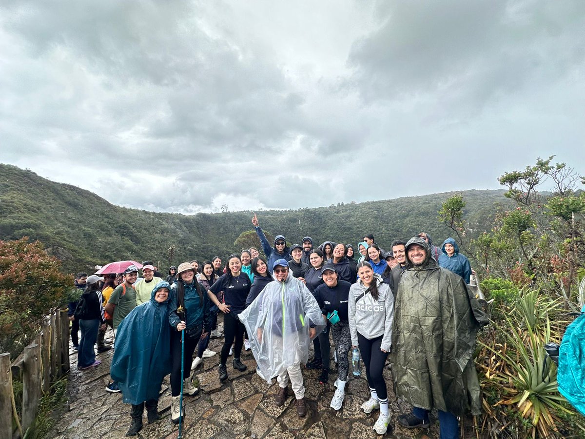 La marea azul de NTT DATA Colombia llegó a Guatavita!🌿Más de 100 colaboradores vivieron una jornada en conexión con la naturaleza. 💙Creemos en pequeñas acciones que generan grandes cambios. 

🌎Por un futuro más consciente y sostenible. 

#NTTDATAColombia #SostenibilidadNTTDATA