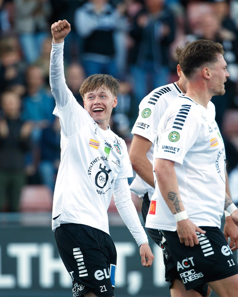 Mål från Kalle och Linus gör att vi leder med 2-0 efter första 45!

Nu fortsätter vi hela vägen mot tre poäng!

#framåtörebro