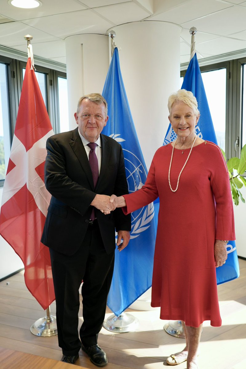 Denmark MFA 🇩🇰 (@danishmfa) on Twitter photo UM <a href="/larsloekke/">Lars Løkke Rasmussen</a>: “Danmark støtter fuldt ud @WFPs vigtige arbejde for at fremme fødevaresikkerheden rundt om i verdens mange humanitære kriser. Derfor har jeg netop overleveret nyheden til @wfpchief om et nyt dansk bidrag på 35 mio. kr. til flygtninge i Uganda og Kenya.” #dkpol UM <a href="/larsloekke/">Lars Løkke Rasmussen</a>: “Danmark støtter fuldt ud @WFPs vigtige arbejde for at fremme fødevaresikkerheden rundt om i verdens mange humanitære kriser. Derfor har jeg netop overleveret nyheden til @wfpchief om et nyt dansk bidrag på 35 mio. kr. til flygtninge i Uganda og Kenya.” #dkpol