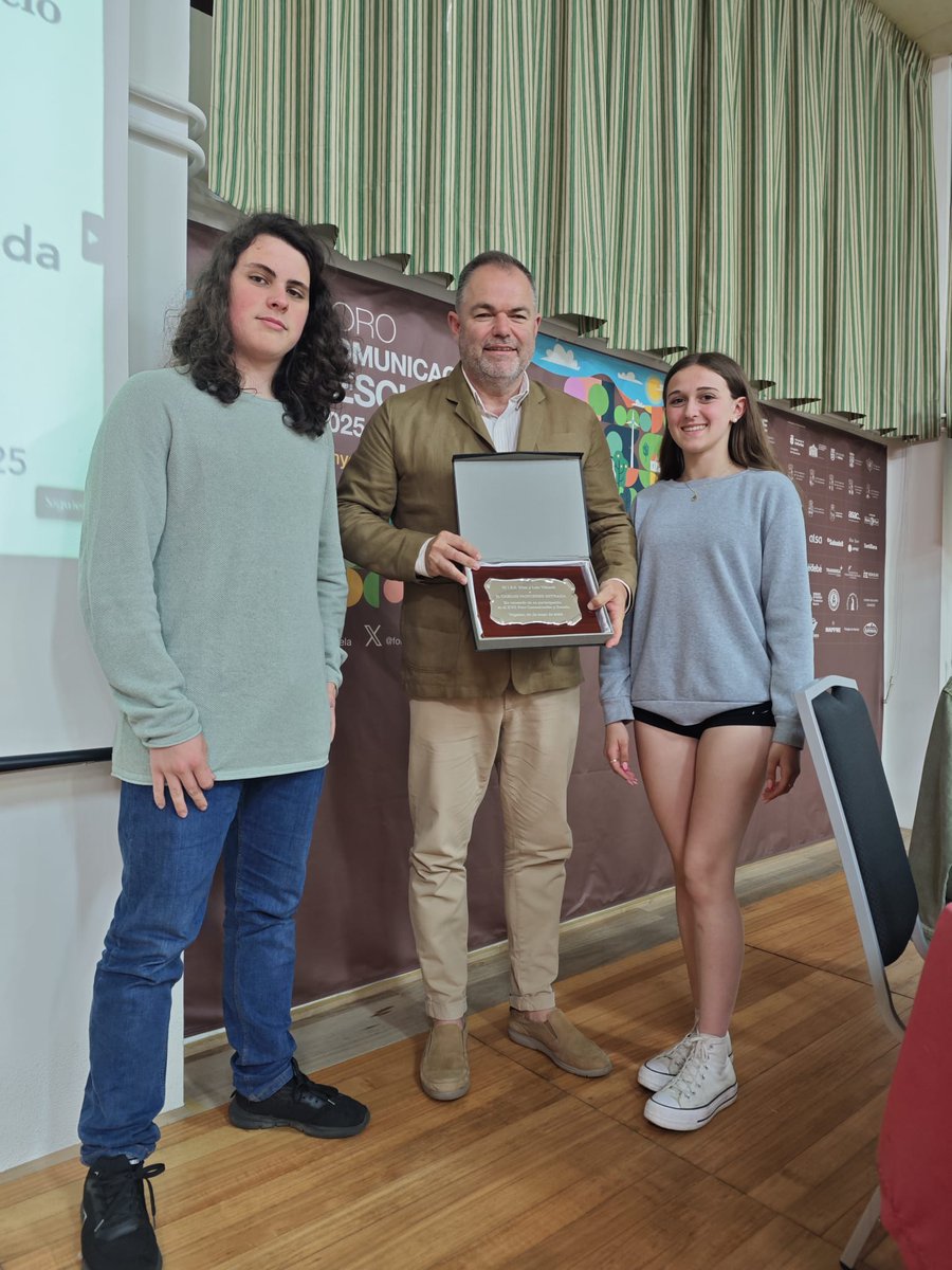 forocye's tweet image. El presidente de la Cámara de Comercio de Oviedo, Carlos Paniceres, @CamaraOviedo ha impartido una interesante conferencia sobre el significado de las cámaras de comercio.