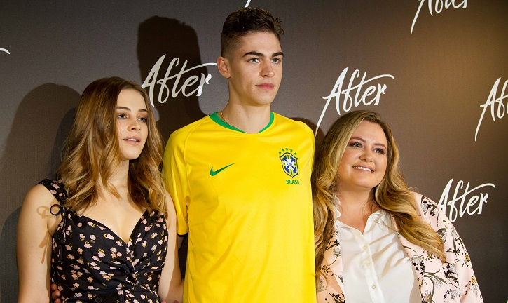 Anna também elogiou os intérpretes de Tessa e Hardin, Josephine Langford e Hero Fiennes-Tiffin, ao falar sobre a adaptação de "After". 

"Não consigo imaginar outras pessoas interpretando-os. Eles deram vida a Hardin e Tessa perfeitamente. A química entre eles foi mágica."