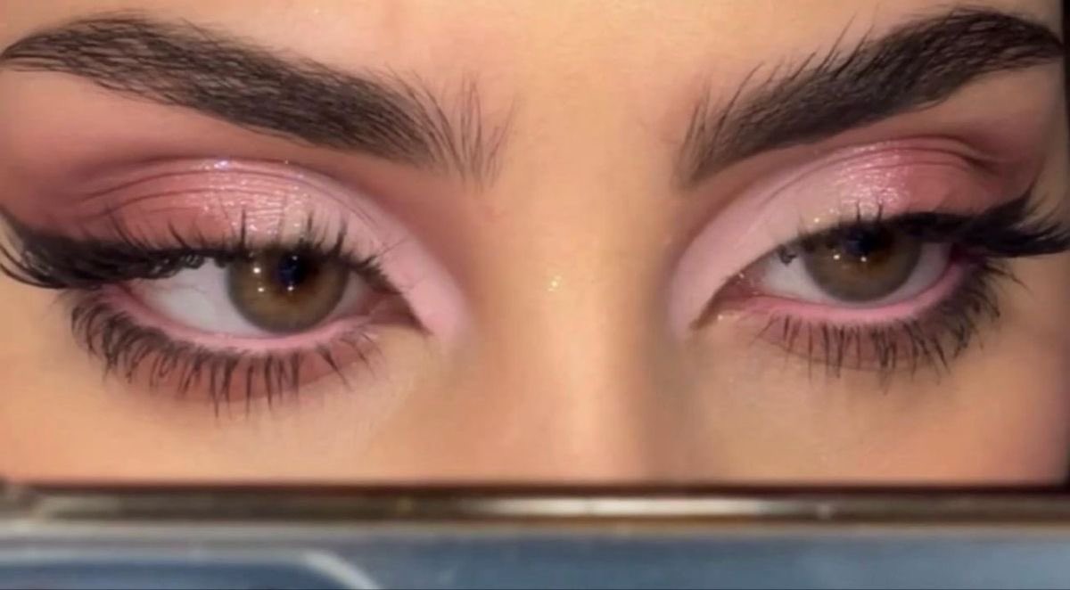 pacuzl's tweet photo. Pink eyeshadow adds a soft, girly touch to your eyes https://t.co/sBru1uJjSN