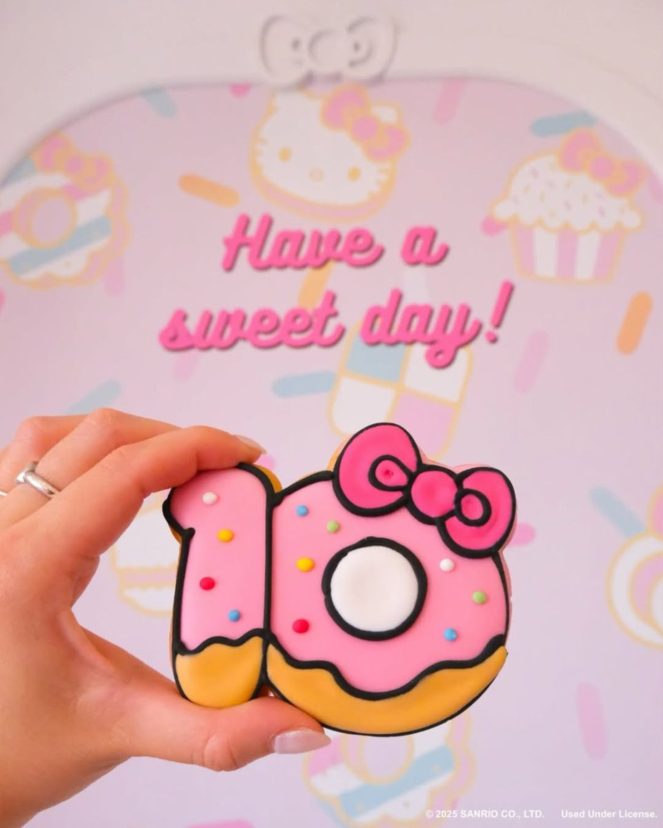 Celebrate 10 sweet years of the #HelloKittyCafe with the 10th Anniversary Sugar Cookie 🍪💕 Available at Hello Kitty Cafe Irvine and Hello Kitty Cafe Truck✨️