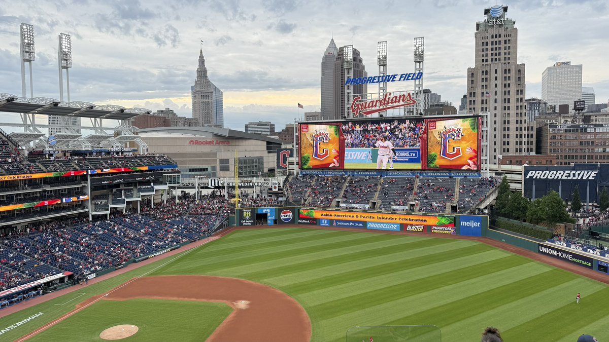 Game 1 of the year #GuardsBall