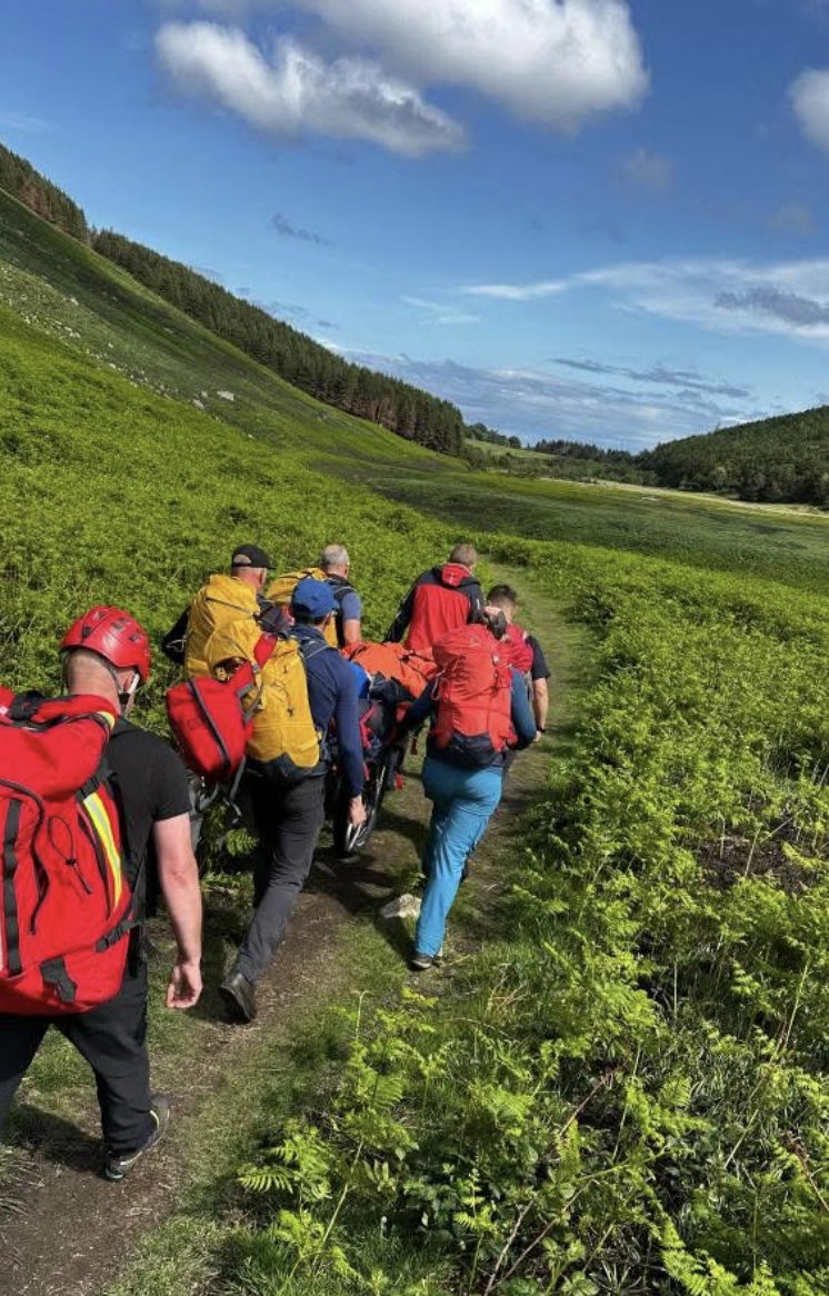 arranMRT's tweet image. ❌CALLOUT❌ 30/5/25
To assist a walker with a leg injury in Glen Rosa. The casualty was given pain relief, packaged in a stretcher, and evacuated to a waiting Ambulance .
#Volunteers #ScottishMR #Arran #IsleOfArran #VolunteeringToSaveLives
#StJohnScotland #PoliceScotland