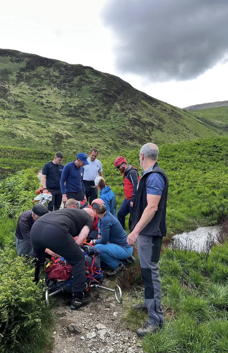 arranMRT's tweet image. ❌CALLOUT❌ 30/5/25
To assist a walker with a leg injury in Glen Rosa. The casualty was given pain relief, packaged in a stretcher, and evacuated to a waiting Ambulance .
#Volunteers #ScottishMR #Arran #IsleOfArran #VolunteeringToSaveLives
#StJohnScotland #PoliceScotland
