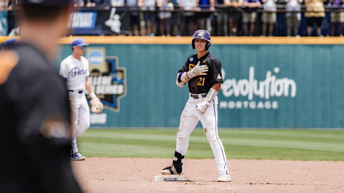 ECUBaseball's tweet photo. .@2024Irby had a day‼️

4 for 5 today with 3 RBI’s and a home run! https://t.co/R6VuERTYYH