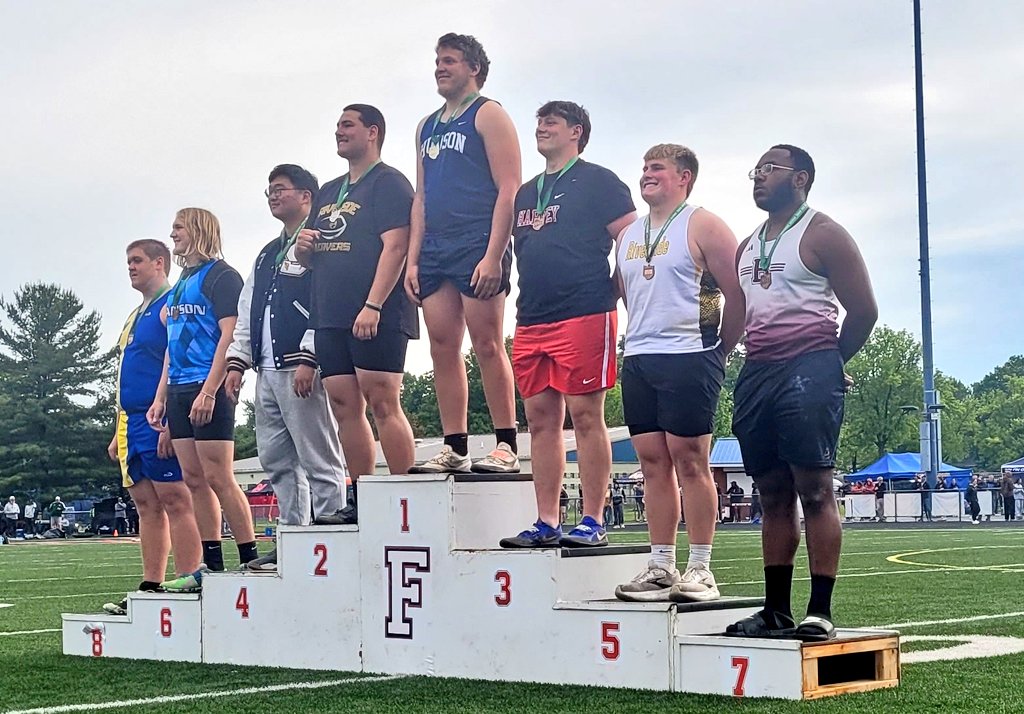 CLillstrungNH's tweet photo. 🎽 Riverside's Josh Porter 2nd shot 54-11  1/4
1st Riverside boys thrower to state since 1999 &amp; 2nd ever
Harvey's Levi Mullen-Zurbrugg 3rd 54-10
1st Harvey state T&amp;F qualifier on the boys side in any event since 2018
My understanding is Mark is in at-large contention https://t.co/6o66H3TE0j