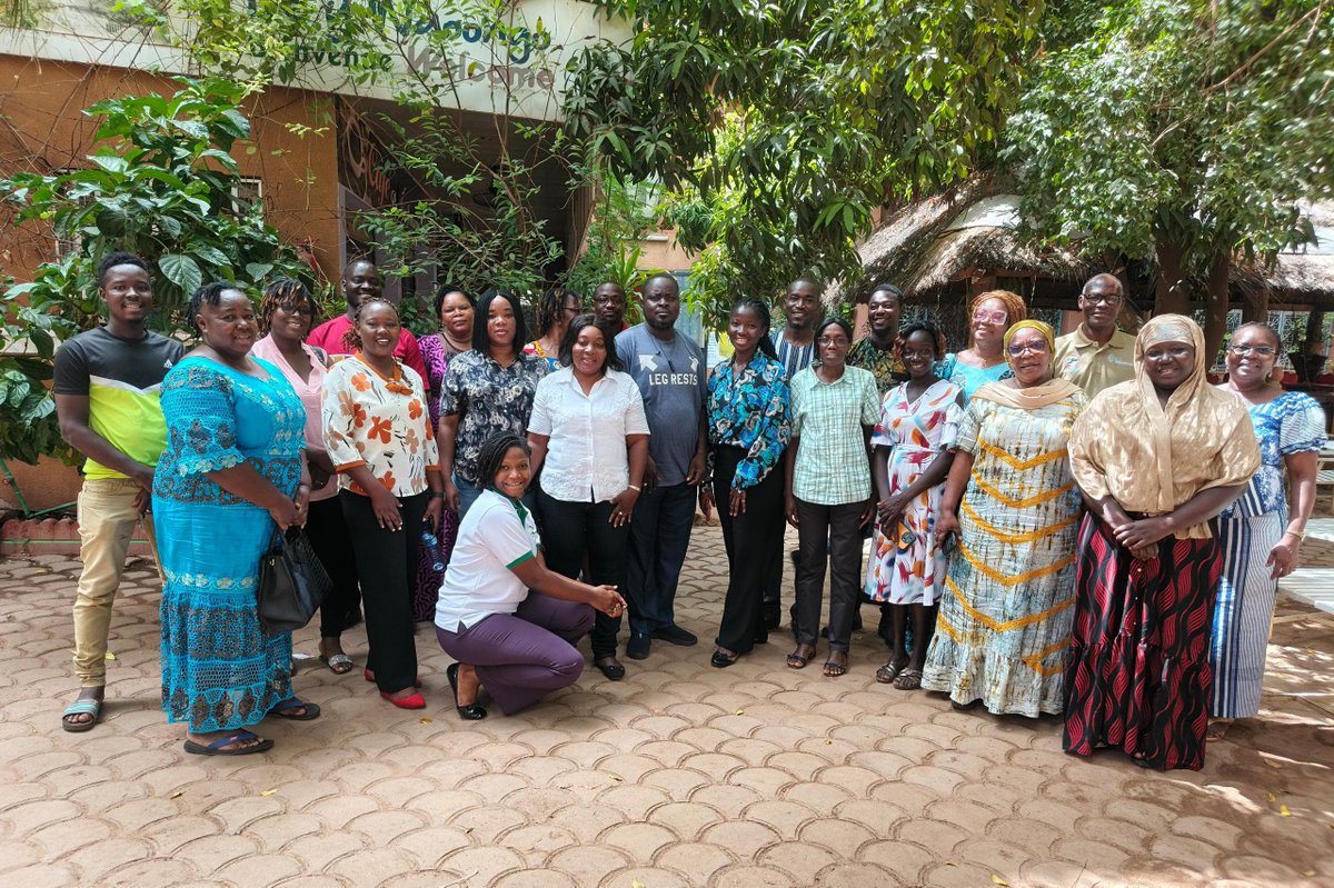 ADEPBF's tweet photo. L'ADEP booste ses équipes ! Du 21 au 23 mai, notre personnel a suivi une formation intense sur la santé mentale à Ouagadougou. Nos équipes sont désormais mieux outillées avec des techniques de gestion du stress et des émotions. Une étape clé pour plus d'impact et de résultats. https://t.co/oS9rORlAYm