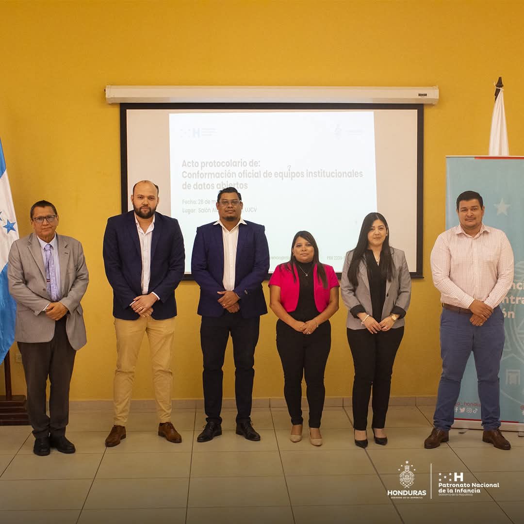 PANIHonduras's tweet photo. El PANI se une a la Iniciativa de Datos Abiertos para fortalecer la transparencia, promover el acceso a la información pública y mejorar las decisiones que impactan directamente en el bienestar de la niñez hondureña. #PANI #Transparencia #DatosAbiertosHN #SomosPANI #XiomaraCumple https://t.co/OjAax2wETJ