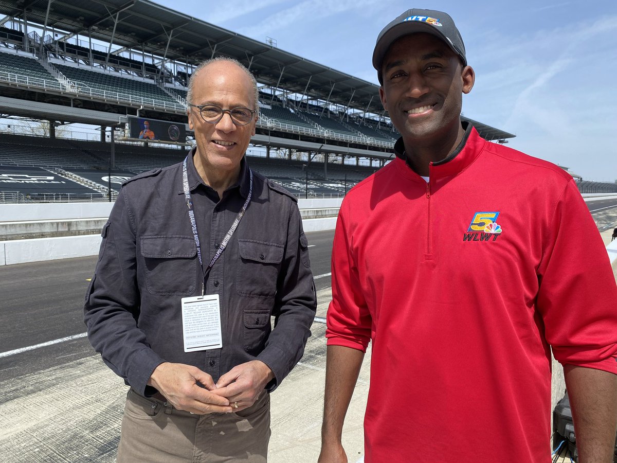 StevenAlbritton's tweet photo. A titan of our industry and an inspiration to those of us who aspire to be great journalists. @NBCNews @LesterHoltNBC #ThankYouLester #TakeCareOfYourselfAndEachOther. @WLWT https://t.co/IuI2P42gKM