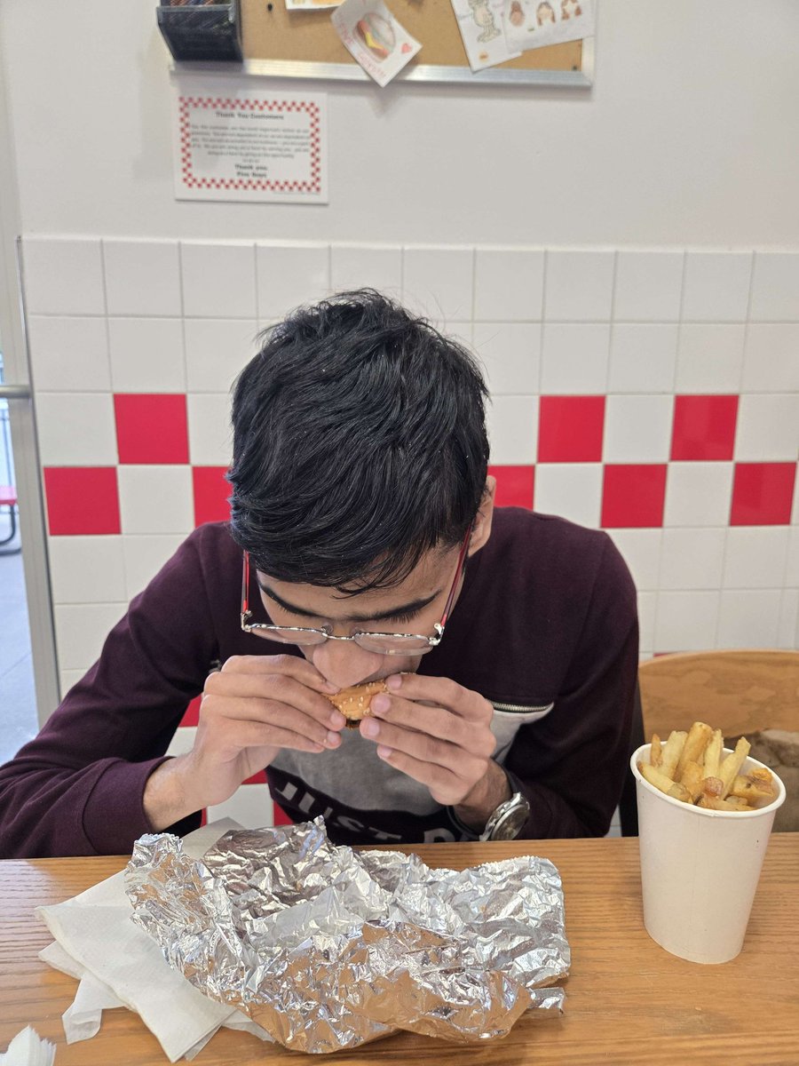 Adrian had five guys for the first time 🧍‍♂️🧍‍♂️🧍‍♂️🧍‍♂️🧍‍♂️<a href="/AdrianMalhiers_/">Adrian Malhiers</a>