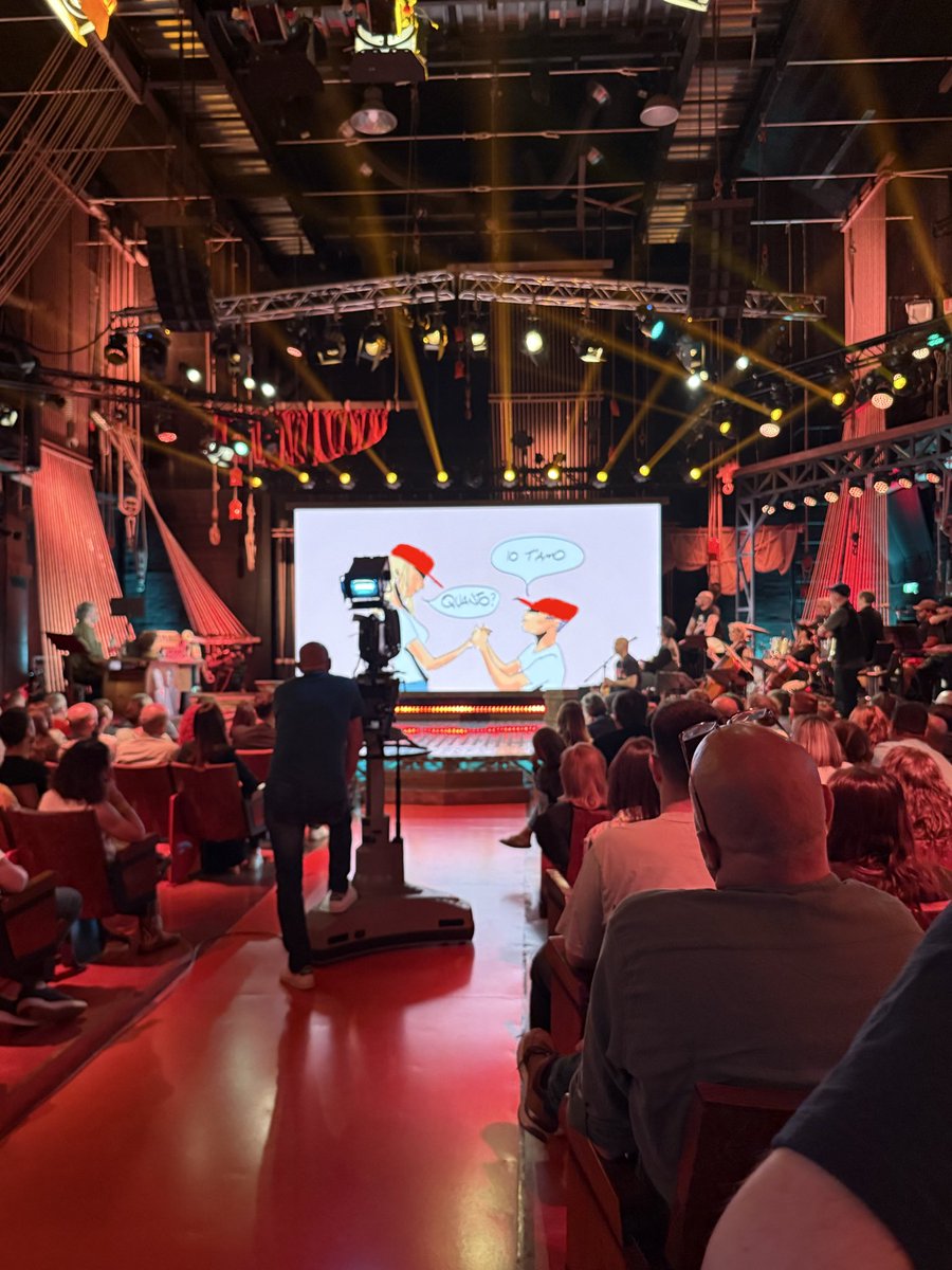 SalernoSal's tweet image. Grazie a tutti qui e lì.
Grazie a Valeria Golino, Planet Funk @Pennacchiiiii Monir Gassem @alessiomarzilli Salvo Di Paola.
A venerdì prossimo sempre e comunque @La7tv @welikeduel #propagandalive - 2