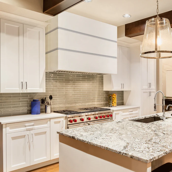 akicon_inc's tweet image. Sleek, seamless, and seriously stunning — this modern kitchen setup is all about clean lines, pro-style appliances, and luxe finishes that speak for themselves.✨🍽️
Would you opt for bold contrast or keep it minimalist, like this?
#ModernKitchenVibes #LuxuryCooking #SleekDesign