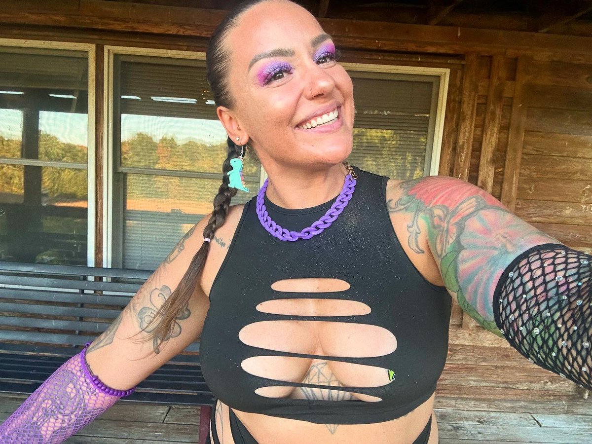 ronniedohertyy's tweet photo. Anyone else see that Lost Lands Festival 2025 lineup drop? 🥵⛽️😍🤩 🥰😈 

#fbf #lostlands #alwaysfire #throwback #getsmegoin #dubstepdisneyland https://t.co/Q1iEJ48ScF