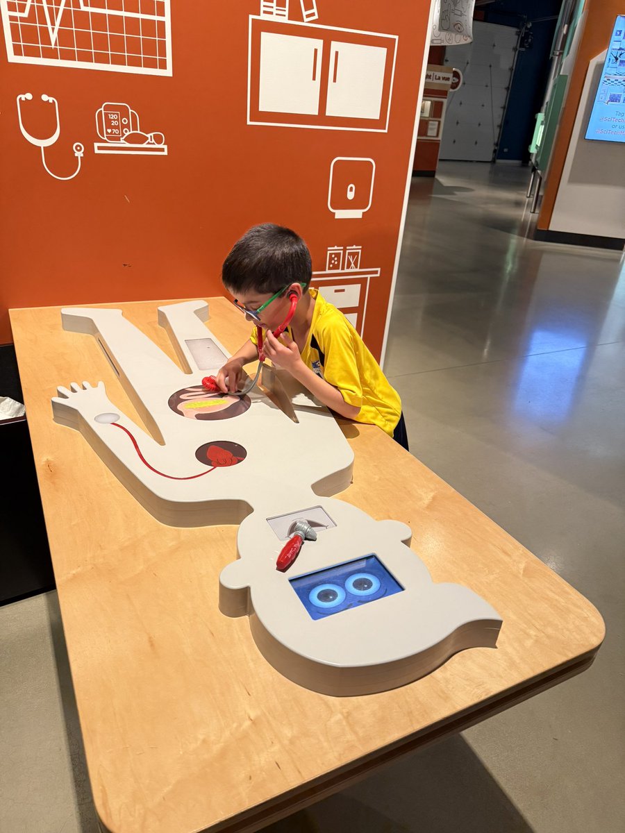 Ms. Abbott (@msabbottocsb) on Twitter photo More museum fun! We might have some future scientists in Grade 1!🥼🔬<a href="/StLukeNepean/">St. Luke School (Nepean)</a> More museum fun! We might have some future scientists in Grade 1!🥼🔬<a href="/StLukeNepean/">St. Luke School (Nepean)</a>