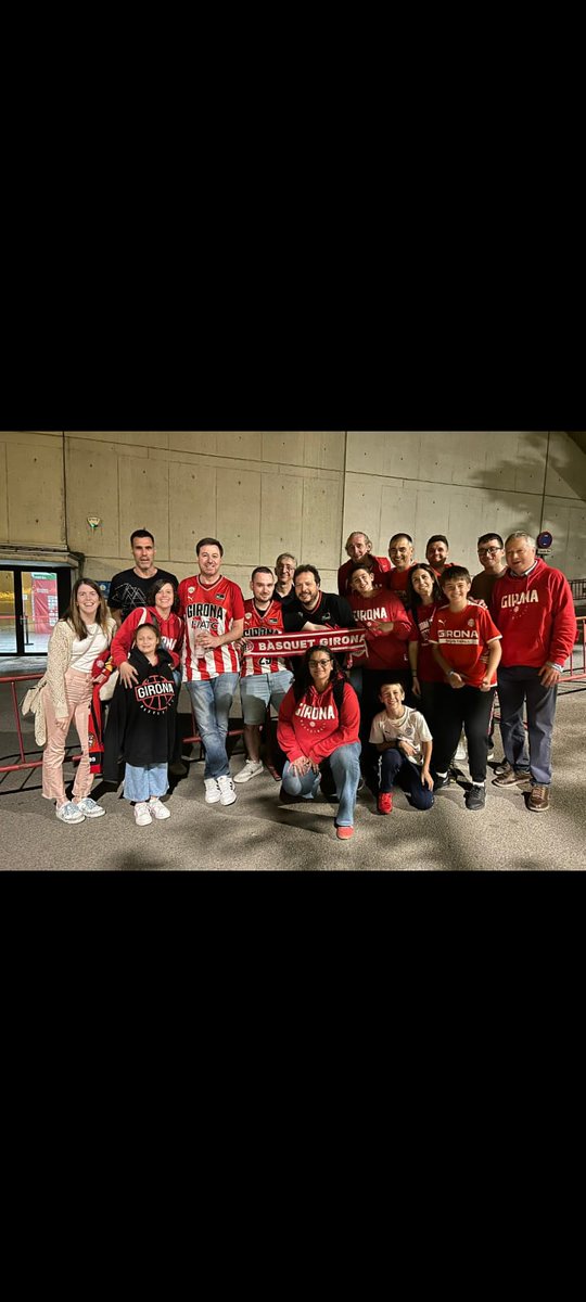 I per acabar, com no, agraïr als que estan sempre allà amb mi, per viure el Bàsquet Girona junts. 💘
<a href="/bberni94/">Bernat BR</a> <a href="/xeniaberrio19/">Xènia B.V.</a> <a href="/xebasa/">Pantocràtor</a> <a href="/AlexFC87/">Àlex🧀</a> <a href="/guillemrecasens/">Guillem Recasens</a> <a href="/rsincab/">Rafa Sin</a> <a href="/toni_xifre/">Toni Xifré</a> <a href="/marc_soles/">Marc Solés</a> <a href="/MarcGasol/">Marc Gasol</a>